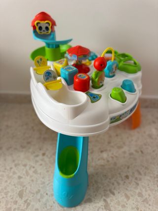 Mesa actividades bebé Clementoni