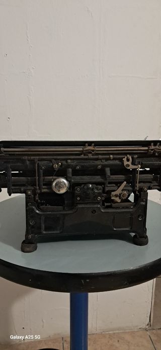Máquina escribir Hispania Olivetti M40
