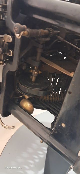 Máquina escribir Hispania Olivetti M40