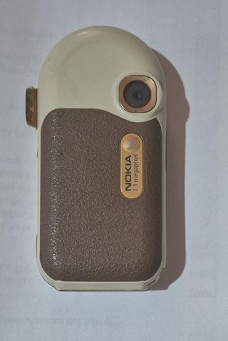 Nokia 7370 - teléfono móvil beige y dorado