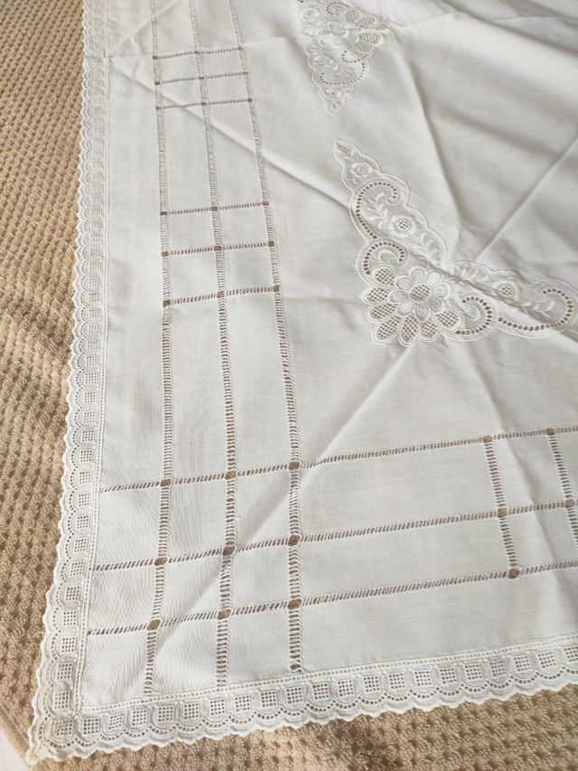 Manteletera Huertana Vainica blanca