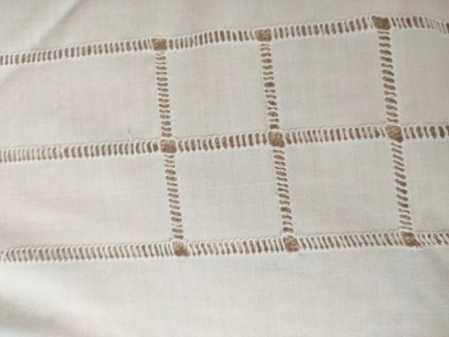 Manteletera Huertana Vainica blanca