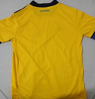 Camiseta Suecia Adidas - Amarilla