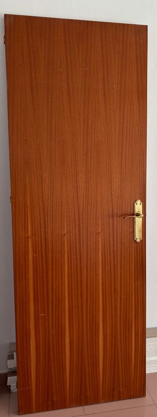 Puerta interior madera