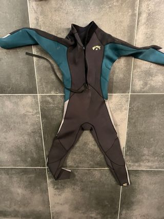 Traje neopreno Billabong Jr. talla 12 y tabla surf