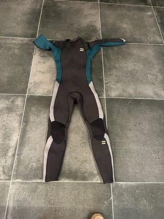 Traje neopreno Billabong Jr. talla 12 y tabla surf