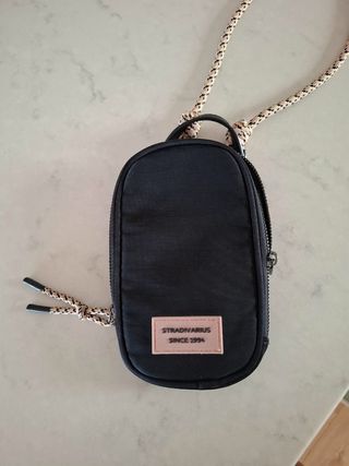 Bolso Stradivarius negro