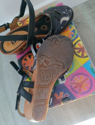 Sandalias Art negras y multicolor