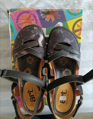 Sandalias Art negras y multicolor