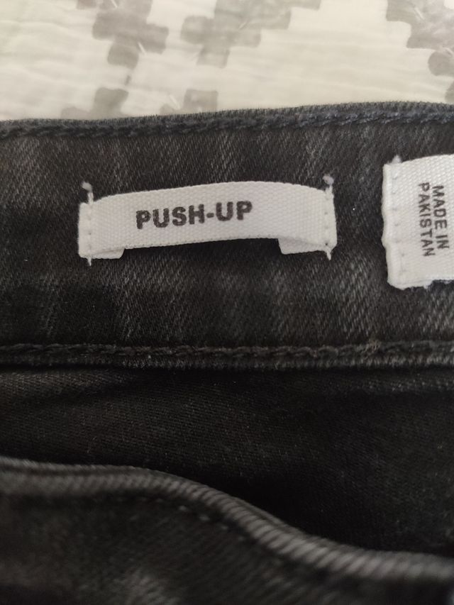 Jeans Mango pitillo negros - 32