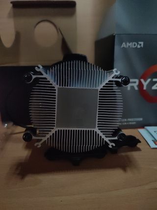 AMD Ryzen 5 3600X + AMD Wraith Spire