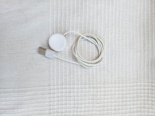 Cable carga Apple Watch blanco
