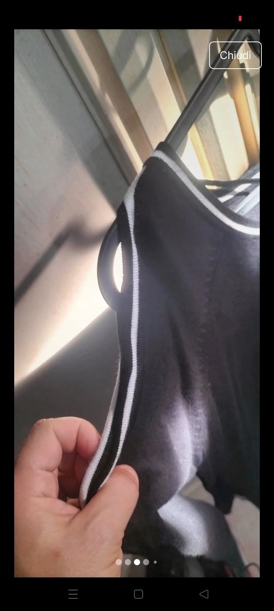 Maglia nera scollo rotondo