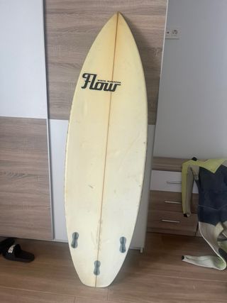Tabla surf Flow Wave Machine