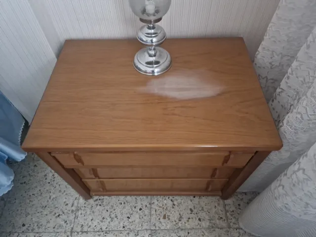 Conjunto dormitorio: cómoda, vestidora + 2 mesitas