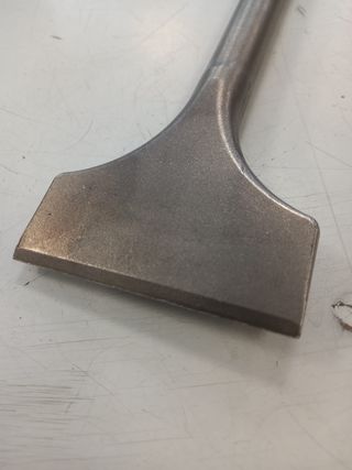 CINCEL PLANO MILWAUKEE 300X80MM
