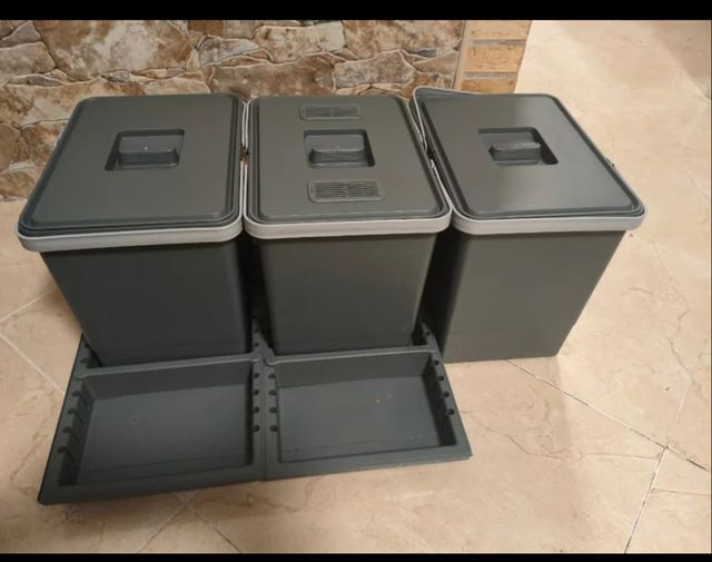 Contenedor reciclaje Elletipi 3 cubos gris