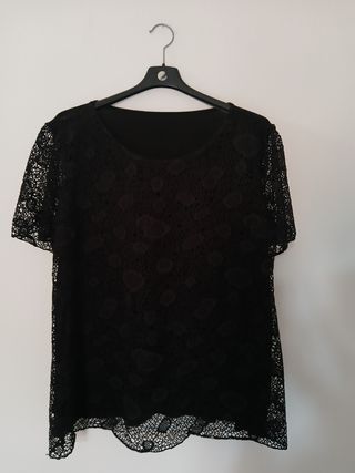 Maglia nera traforata
