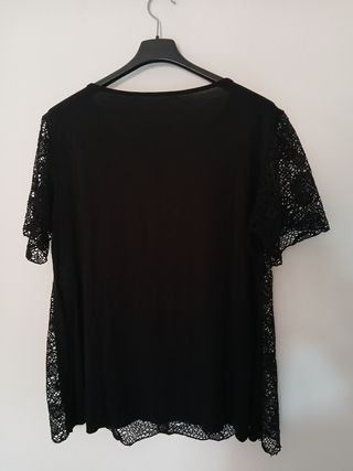 Maglia nera traforata