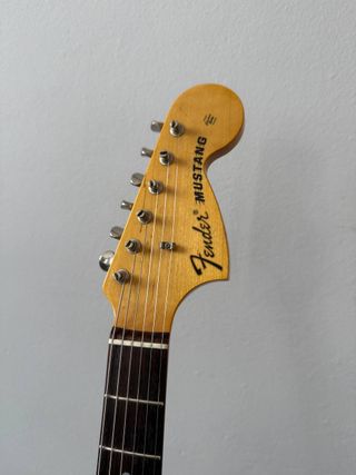 Fender Mustang Edición Kurt Cobain Signature