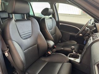 Ford Mondeo 3.0i V6 ST 220 Wagon 