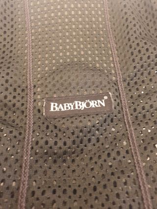 Babybjorn Mini Portabebés Negro. Model actual 2025
