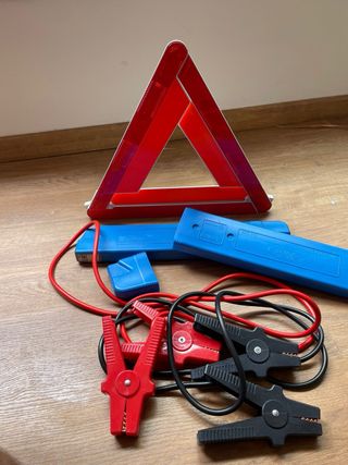 Kit emergencia coche: Triángulo + Pinzas