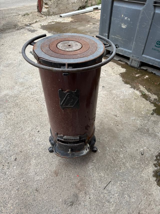 Estufa Metálica Antigua