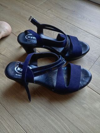 Sandalias tacón azul mujer Kroc, tacón 8cm.