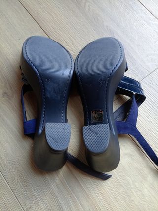 Sandalias tacón azul mujer Kroc, tacón 8cm.