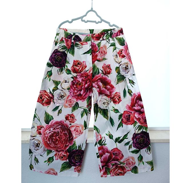 Pantalón blanco con flores Dolce & Gabbana niña