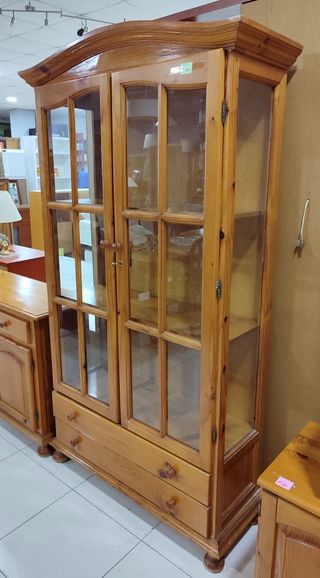 VITRINA DE PINO 