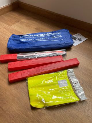 Kit emergencia: 2 triángulos + chaleco