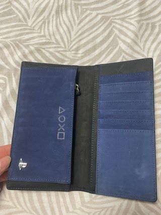 Cartera PlayStation 4 - Negra y Azul