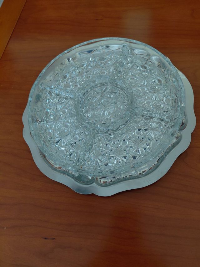 Fuente cristal labrada + bandeja metal. VINTAGE.