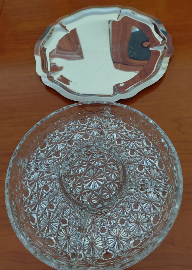 Fuente cristal labrada + bandeja metal. VINTAGE.