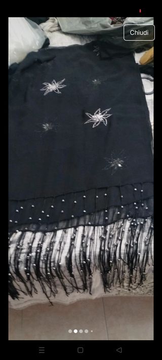 Pashmina nera ricamataPashmina foulard ricamato