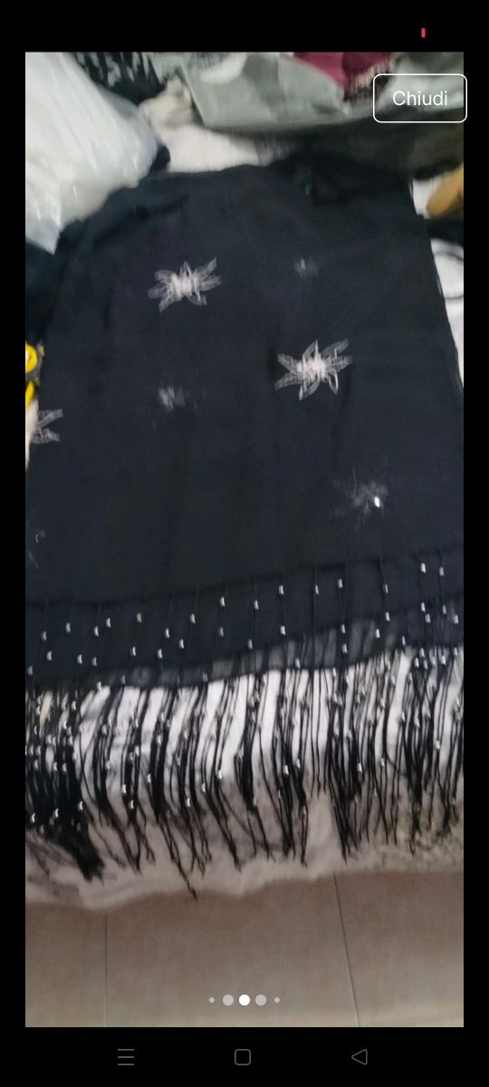 Pashmina nera ricamataPashmina foulard ricamato