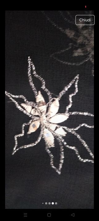 Pashmina nera ricamataPashmina foulard ricamato