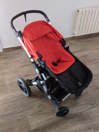 Carrito bebé Bugaboo rojo