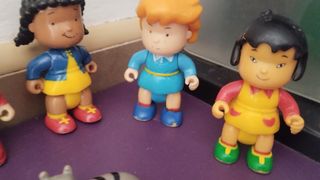Figuras Caillou y amigos