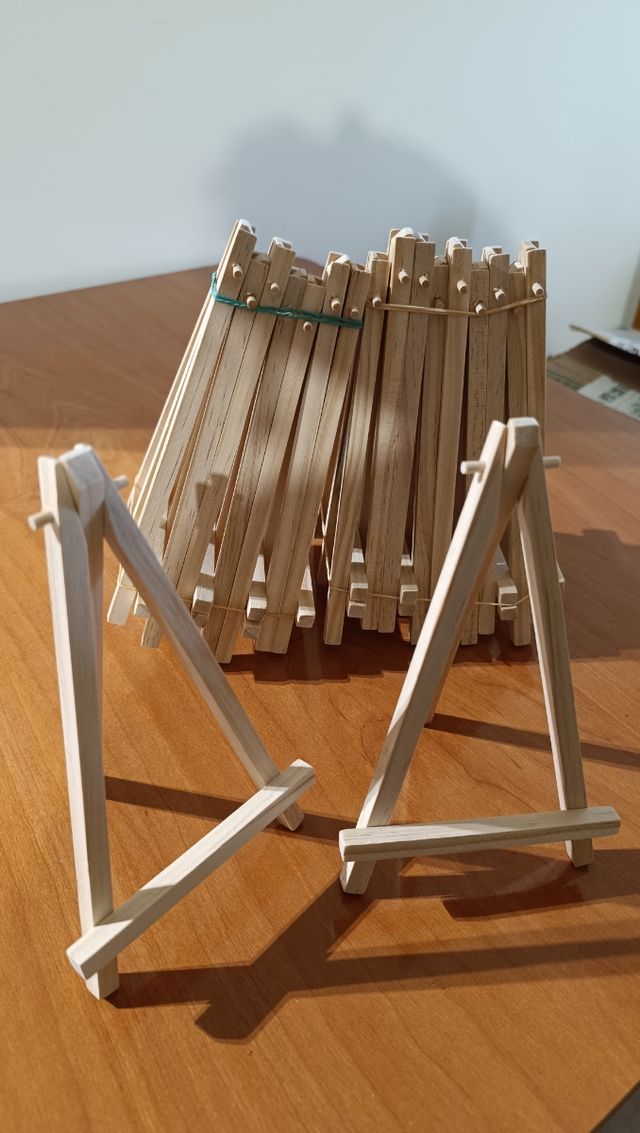 14 mini caballetes portafotos + 10 porta tarjetas