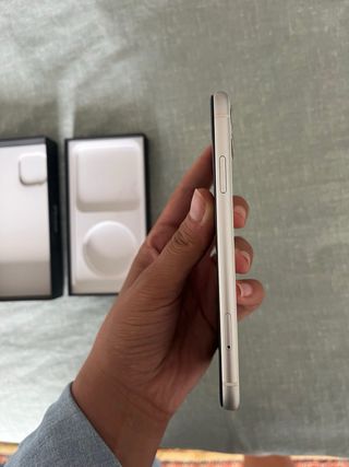 iPhone 11 blanco 128GB
