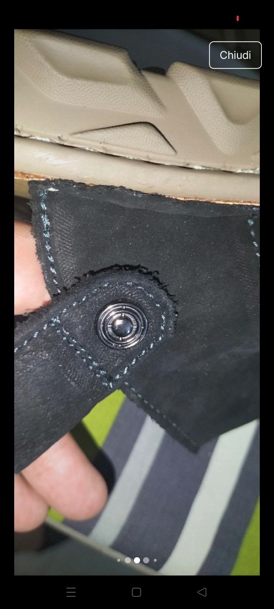 Sandali estivi neri e marroni