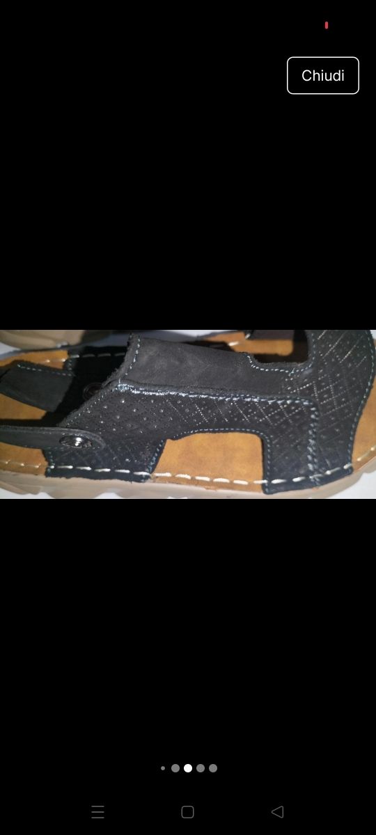 Sandali estivi neri e marroni