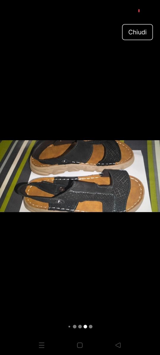 Sandali estivi neri e marroni