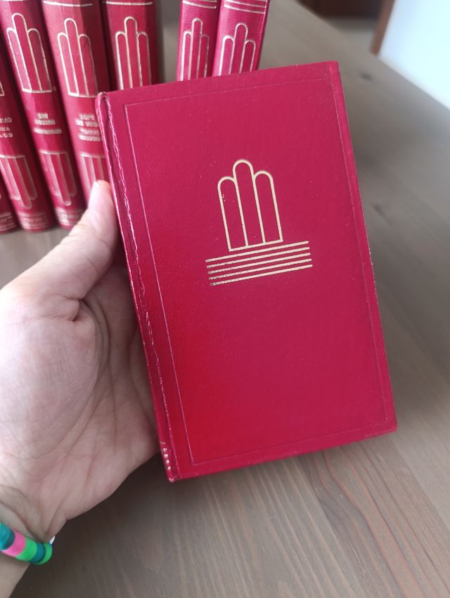 Mini libros obras clásicas variadas. Español.