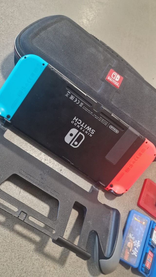 Nintendo Switch Azul-Rojo
