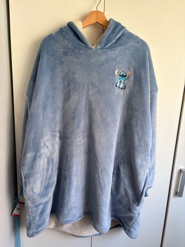 Bata de invierno Stitch - Talla única. Abrigada