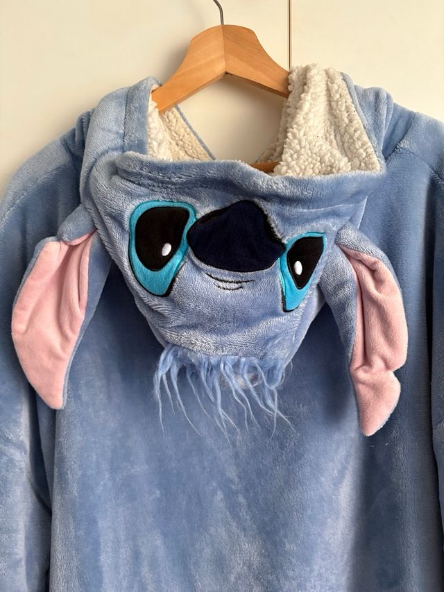 Bata de invierno Stitch - Talla única. Abrigada